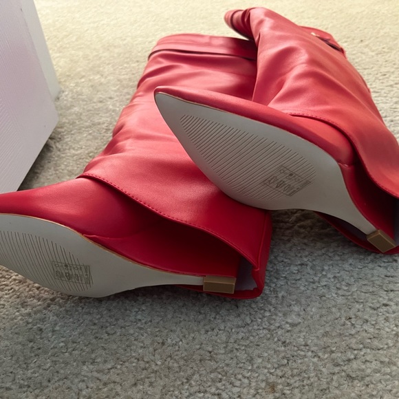 BRAND NEW NEVER WORN - Picture 3 of 4